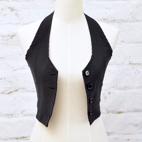 ❌SOLD❌ Black Vest Top - Picture 2 of 5